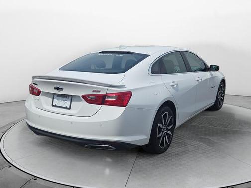 Summit White 2024 Chevrolet Malibu FWD RS