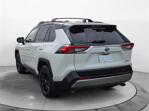 2022 Toyota RAV4 Hybrid SE