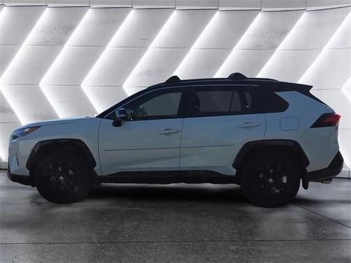 2022 Toyota RAV4 Hybrid SE