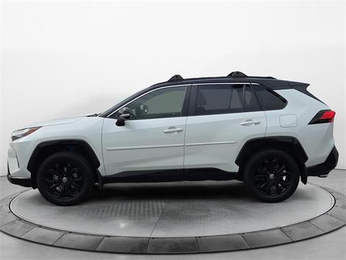 2022 Toyota RAV4 Hybrid SE