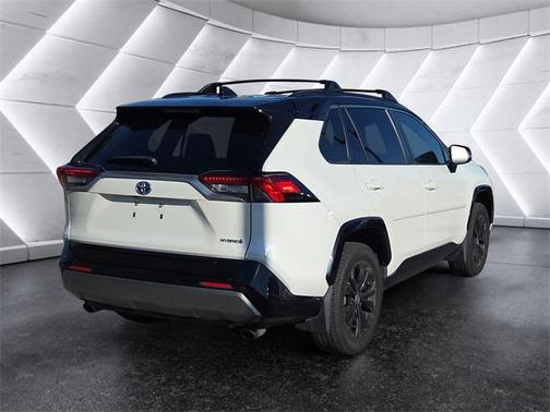 2022 Toyota RAV4 Hybrid SE