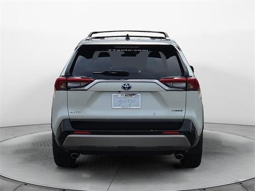 2022 Toyota RAV4 Hybrid SE