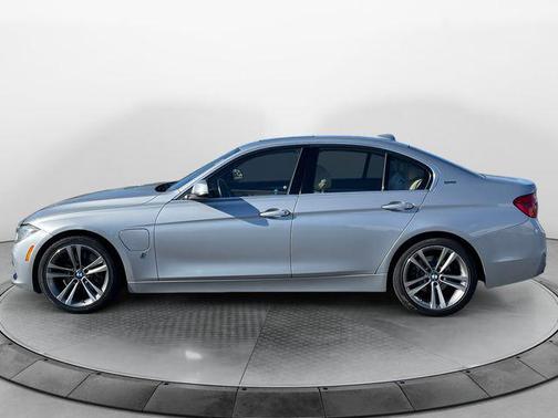 2018 BMW 330e iPerformance