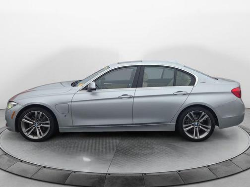 2018 BMW 330e iPerformance