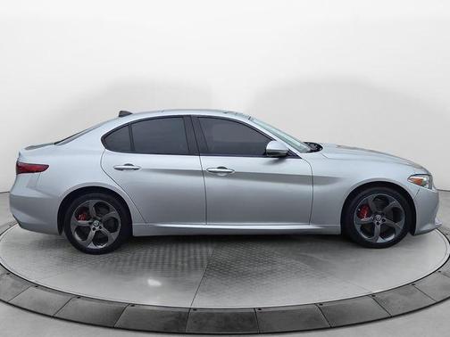 2017 Alfa Romeo Giulia Base