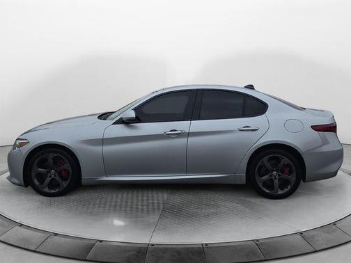 2017 Alfa Romeo Giulia Base