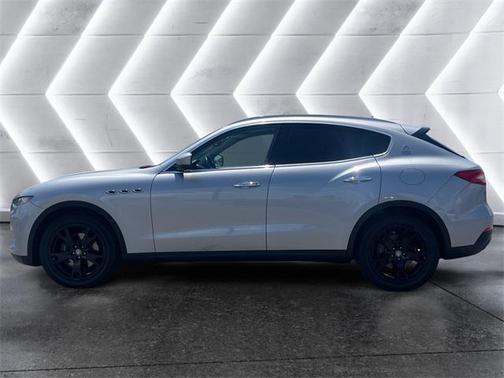 2017 Maserati Levante Base