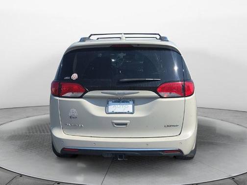 Tusk White 2017 Chrysler Pacifica Limited