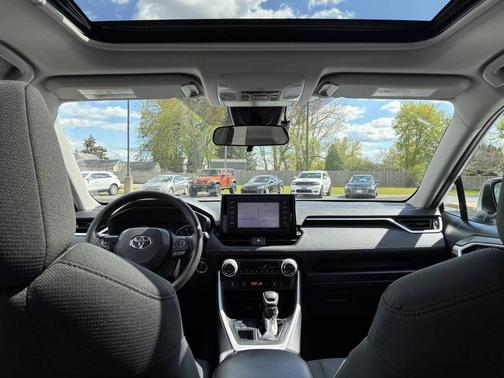 Super White 2019 Toyota RAV4 XLE