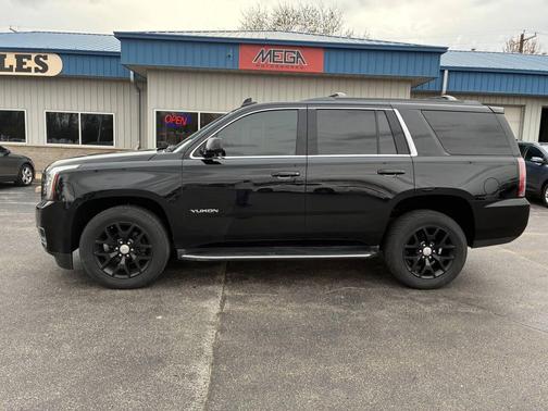 Onyx Black 2017 GMC Yukon SLE