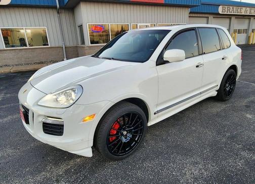2010 Porsche Cayenne GTS