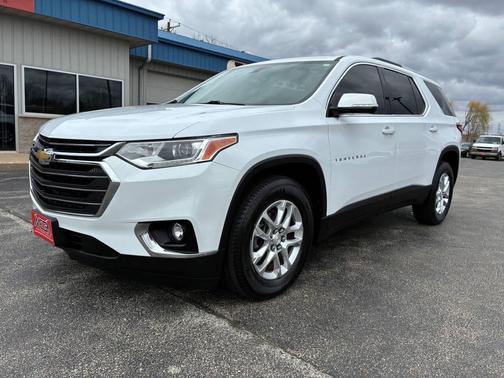White 2018 Chevrolet Traverse LT Cloth