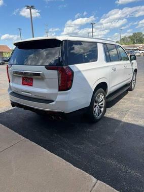 White Frost Tricoat 2021 GMC Yukon XL Denali