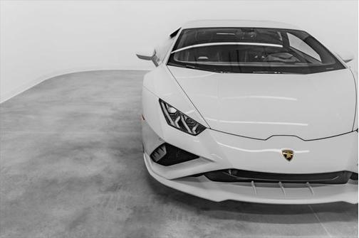 2020 Lamborghini Huracan EVO Base