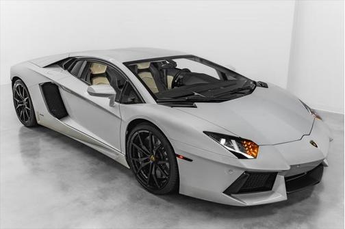 2015 Lamborghini Aventador LP700-4