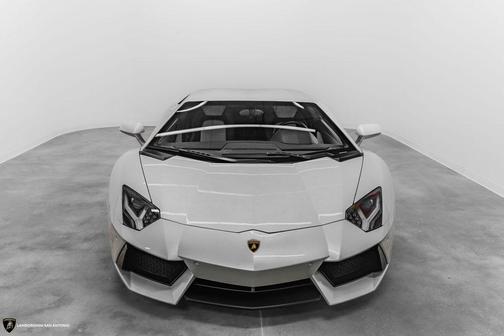 2015 Lamborghini Aventador LP700-4
