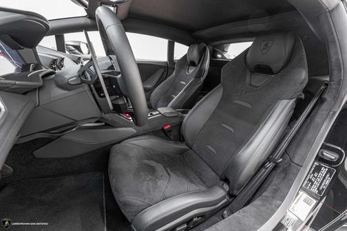 2023 Lamborghini Huracan Tecnica Coupe