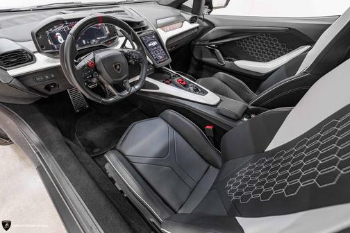 2024 Lamborghini Revuelto Base