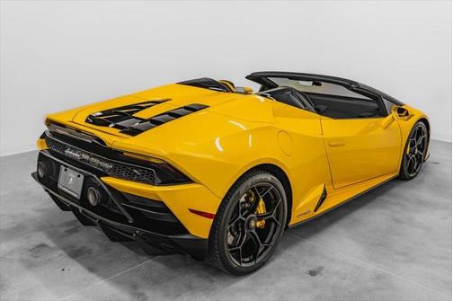 2020 Lamborghini Huracan EVO Base