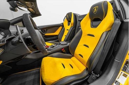 2020 Lamborghini Huracan EVO Base