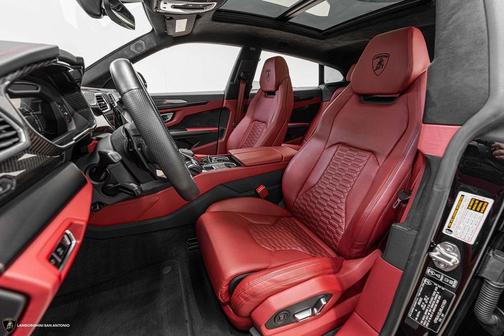 2022 Lamborghini Urus Graphite Capsule