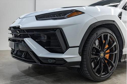 2024 Lamborghini Urus S