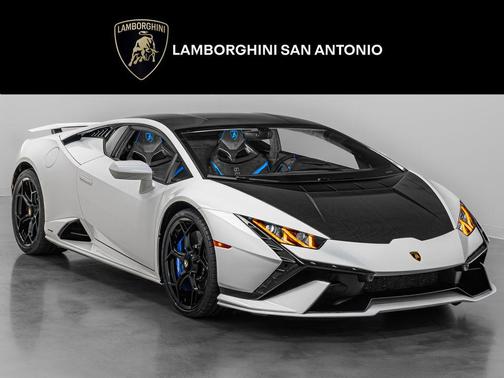 Blanco 2024 Lamborghini Huracan Tecnica Base