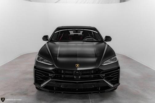 2025 Lamborghini Urus SE