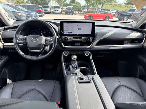 Celestial Silver Metallic 2024 Toyota Grand Highlander Platinum