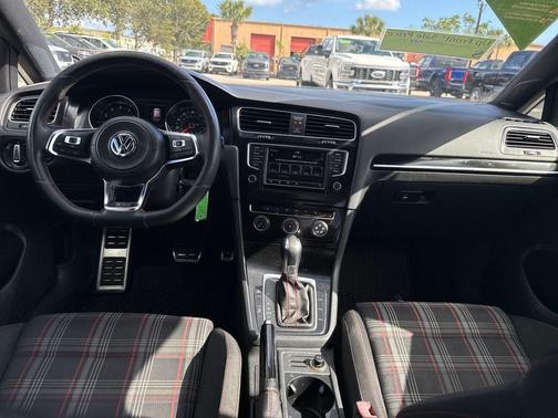 2016 Volkswagen Golf GTI 2.0T S 4-Door