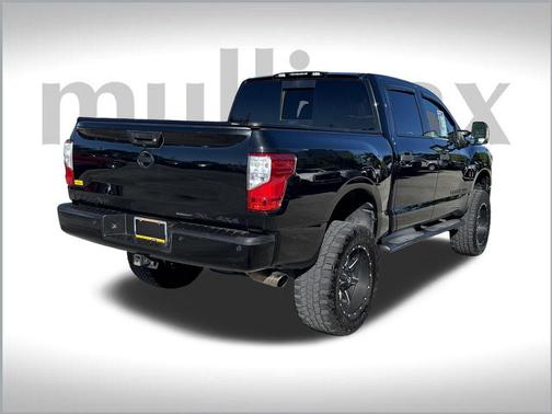 2018 Nissan Titan SL