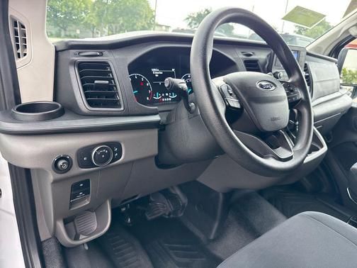 Oxford White 2025 Ford Transit-250 Base