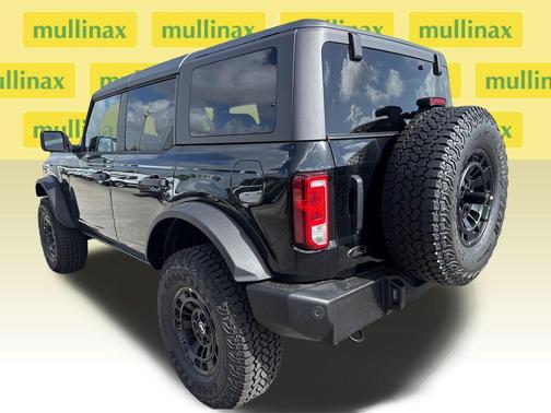 SHADOW BLACK 2026 Ford Bronco Big Bend