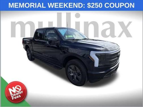 2023 Ford F-150 Lightning LARIAT