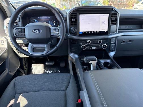 2025 Ford F-150 Lightning XLT