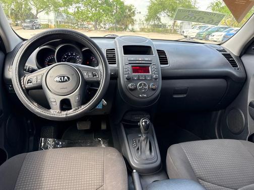 2013 Kia Soul Base