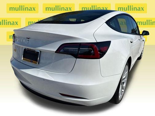 2022 Tesla Model 3 Standard Range