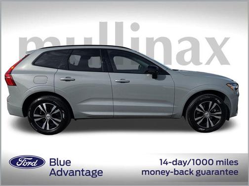 2024 Volvo XC60 B5 Core Dark Theme