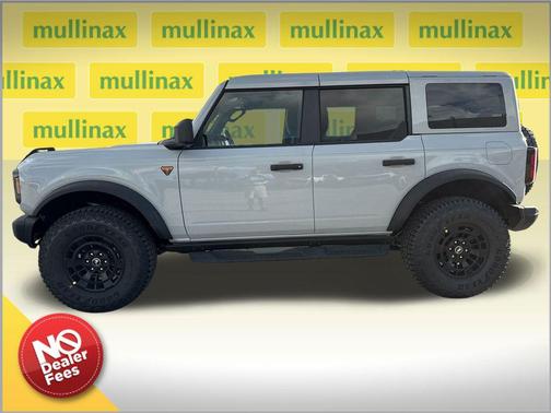 Avalanche Gray 2026 Ford Bronco Badlands