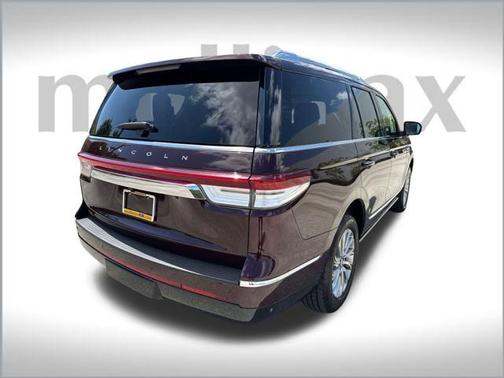2024 Lincoln Navigator Premiere