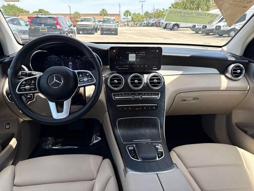 Black 2022 Mercedes-Benz GLC 300 Base