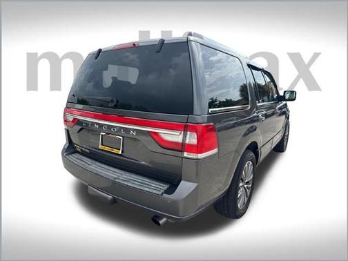 2017 Lincoln Navigator Select