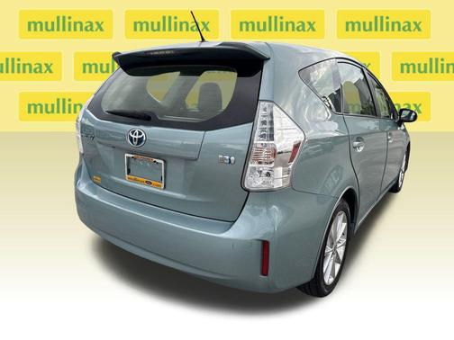 2013 Toyota Prius v Five