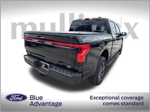 2023 Ford F-150 Lightning LARIAT