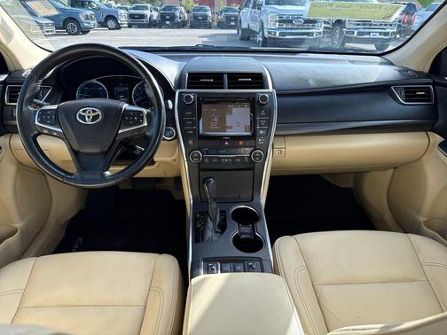 2016 Toyota Camry Hybrid XLE