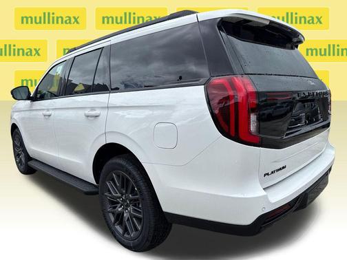 Star White Metallic Tri-Coat 2026 Ford Expedition Platinum