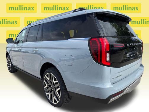 GLACIER GRAY MET TRI-COAT 2026 Ford Expedition Max Platinum