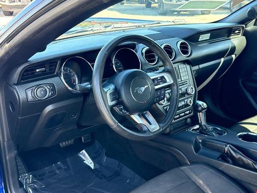 2015 Ford Mustang V6