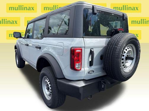 Avalanche Gray 2026 Ford Bronco Base