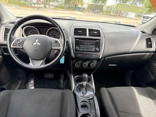 2014 Mitsubishi Outlander Sport ES